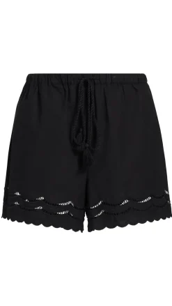 Armanda Short