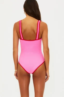Caia One Piece