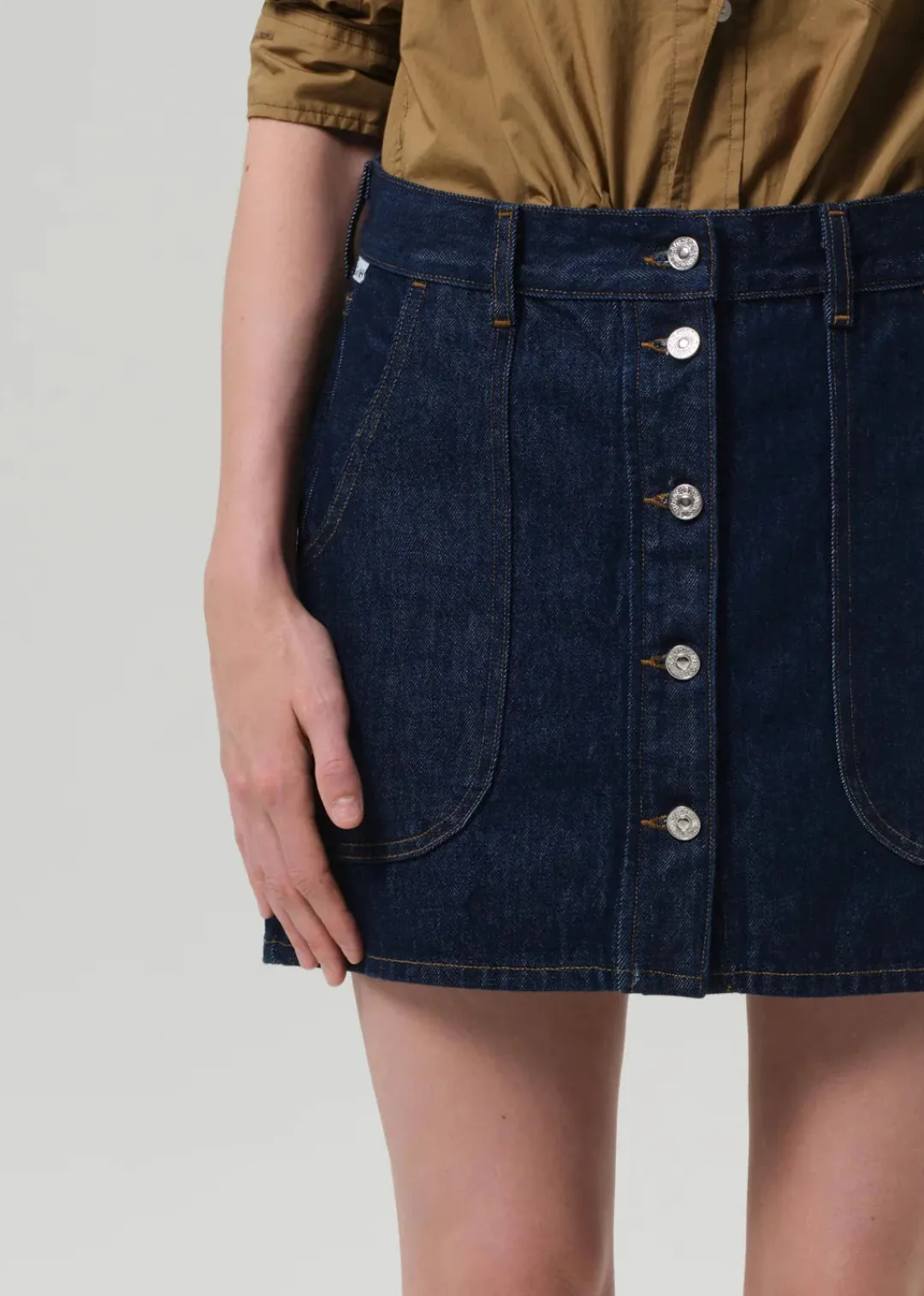 Curved Pocket Mini Skirt