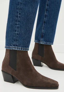Joni Chelsea Boot