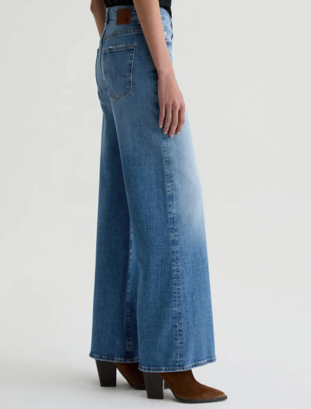 Saige Wide Leg Jeans